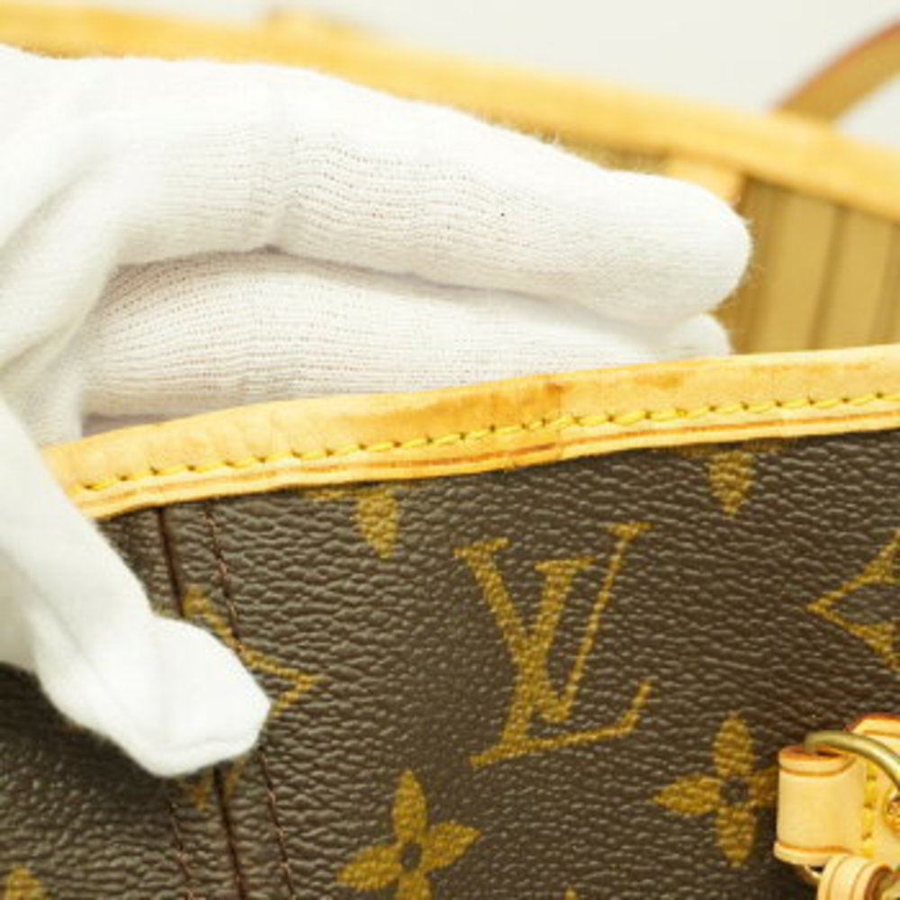 Louis Vuitton Monogram Neverfull MM Tote Bag - Picture 6 of 10